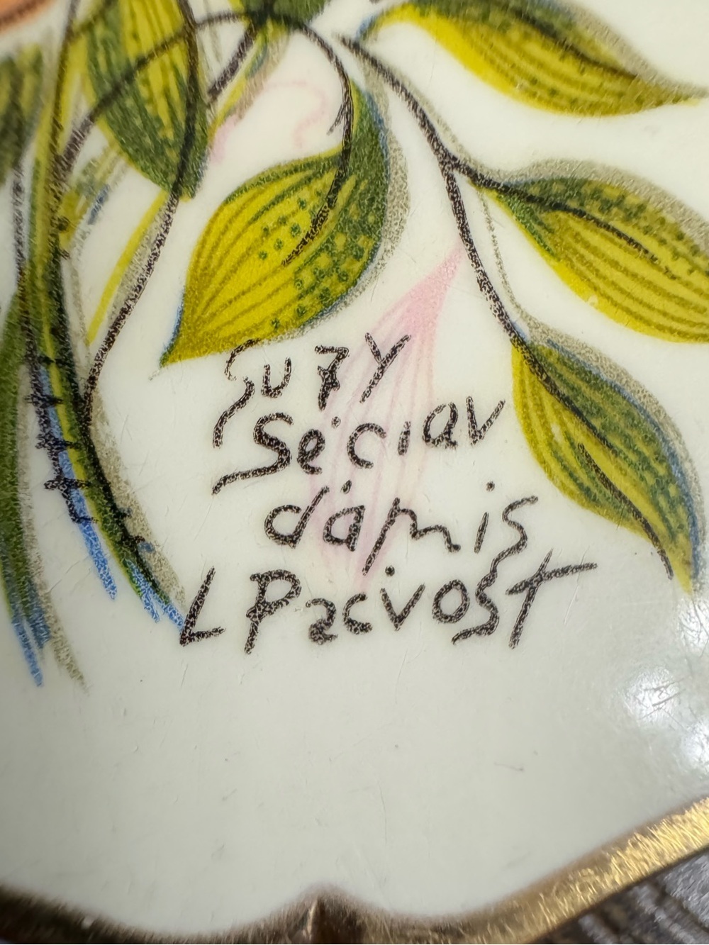 Vintage Hand-Painted Stratton Mirror Compact - Picture 6 of 14